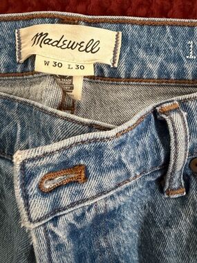 Madewell Men’s Light Blue Relaxed Jeans with Contrast Stitching